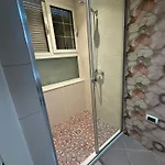Lunarist Luxury Private Jacuzzi 公寓 地拉那