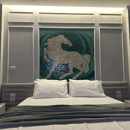 公寓 Lunarist Luxury Jacuzzi - Blloku 地拉那