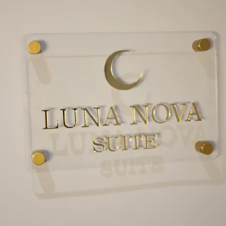 公寓 Lunarist Luxury Jacuzzi - Blloku *