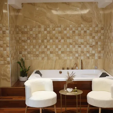 Apartmán Lunarist Luxury Jacuzzi - Blloku Tirana