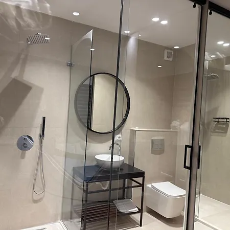 Lunarist Luxury Jacuzzi - Blloku 公寓 *