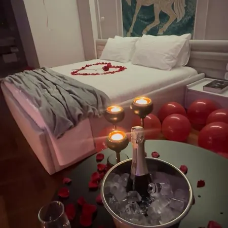 Lunarist Luxury Jacuzzi - Blloku Apartmán *