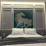 Appartamento Lunarist Luxury Private Jacuzzi Tirana