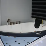 Lunarist Luxury Private Jacuzzi Appartamento