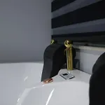 Lunarist Luxury Private Jacuzzi Appartamento *