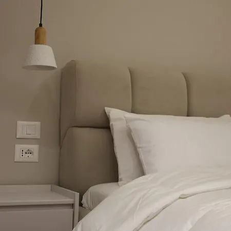 Lunarist Luxury Suites - Jacuzzi&Top Tirana Location *