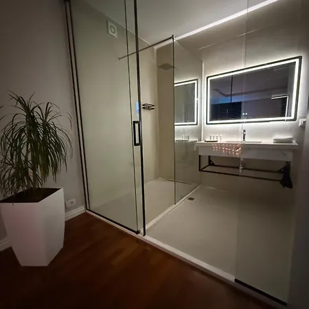 Lunarist Luxury Private Jacuzzi *