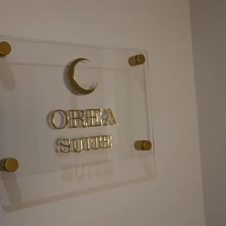 Lunarist Luxury Suites - Jacuzzi&Top Tirana Location *