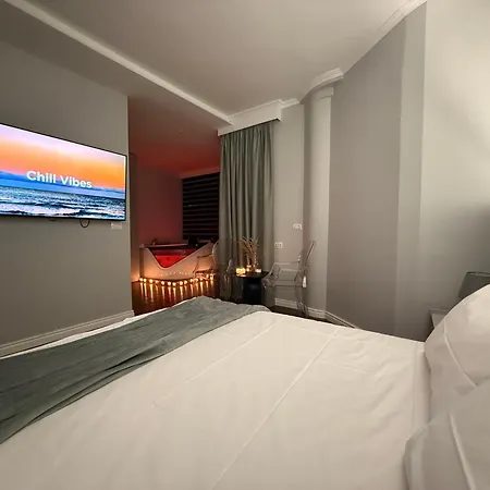Apartman Lunarist Luxury Private Jacuzzi Suites Blloku Tirana *