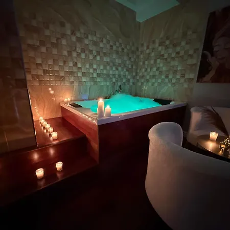 Lunarist Luxury Private Jacuzzi Blloku Tirana