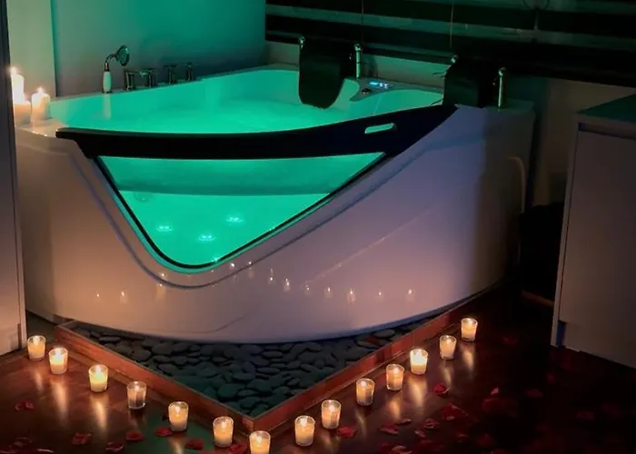 Lunarist Luxury Private Jacuzzi Blloku Tirana