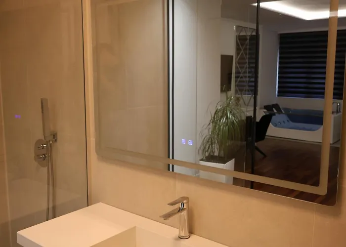 Lunarist Luxury Private Jacuzzi Suites Blloku Tirana Tirana