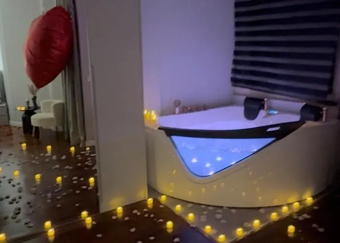 Lunarist Luxury Private Jacuzzi Suites Blloku Tirana