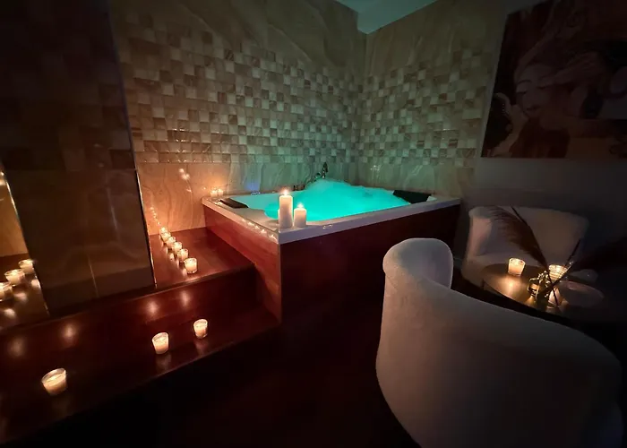 Lunarist Luxury Private Jacuzzi Blloku Tirana