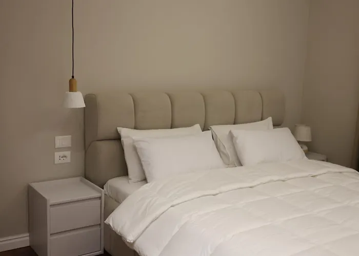 Apartmán Lunarist Luxury Private Jacuzzi Blloku Tirana